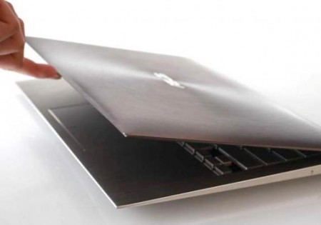 Asus представила серию ультратонких ноутбуков UX